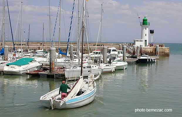 le port de La-Flotte-en-Ré et les quais