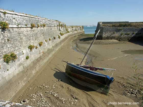 île de Ré, le Fort de La Prée, le port d'échouage