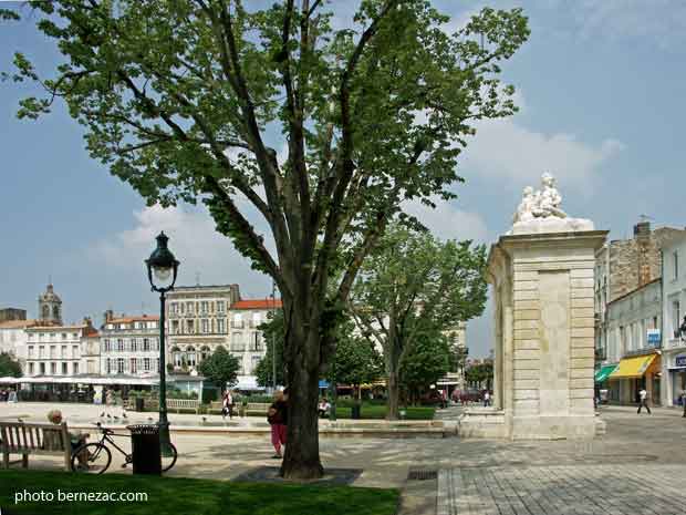 Rochefort, place Colbert