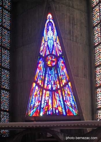 Notre-Dame de Royan, le grand vitrail
