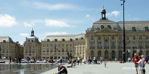 Bordeaux, place de la Bourse