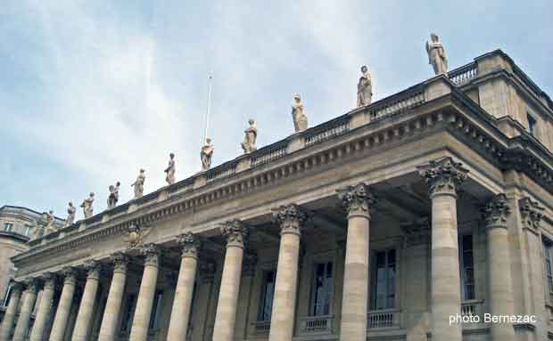 Bordeaux, la balustrade du Grand Théâtre