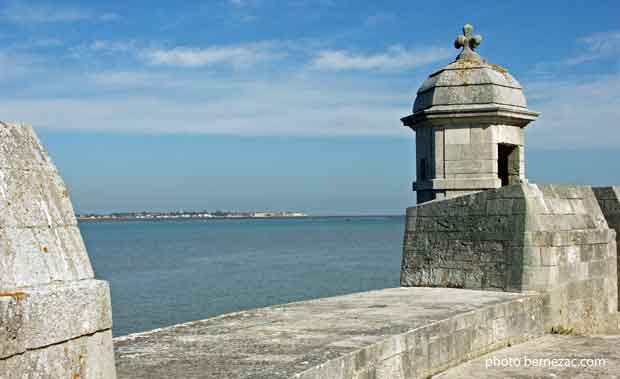 Fort Louvois, vue  sur la citadelle d'Oléron