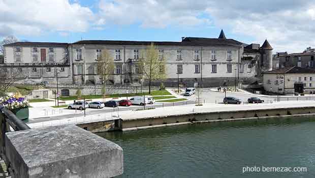 Cognac, les quais