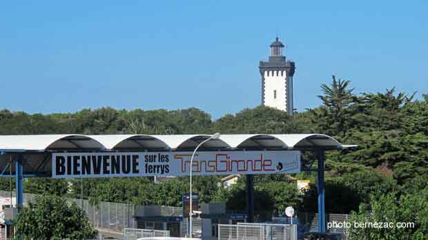 terminal du bac ferry au Verdon