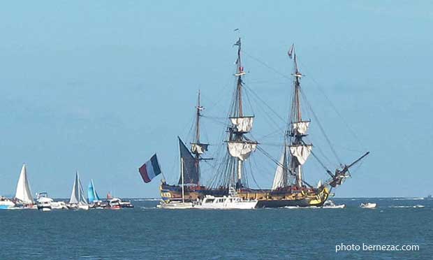 L'Hermione devant Le Verdon