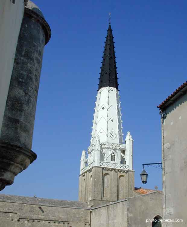 Ars-en-Ré, le clocher de l'église Saint-Etienne