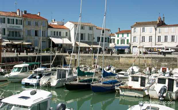 le port de La-Flotte-en-Ré et les quais