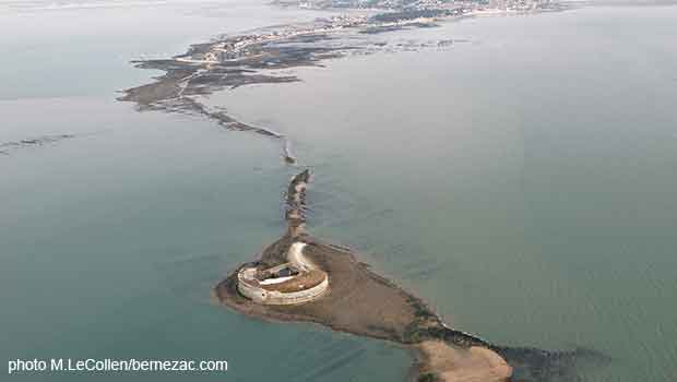 Fouras, vue aérienne sur le fort Enet et la Pointe de La Fumée