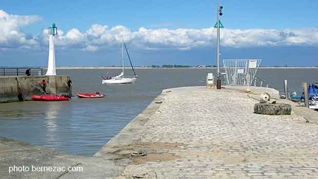 Fouras, la jetée du port nord