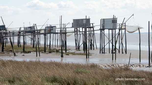 Port Conac, les carrelets en bord d'estuaire