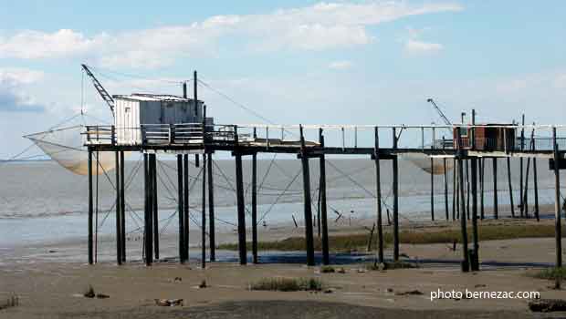 Port Conac, les carrelets en bord d'estuaire