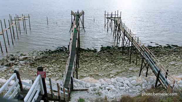 reconstruction des carrelets  détruits en décembre 1999