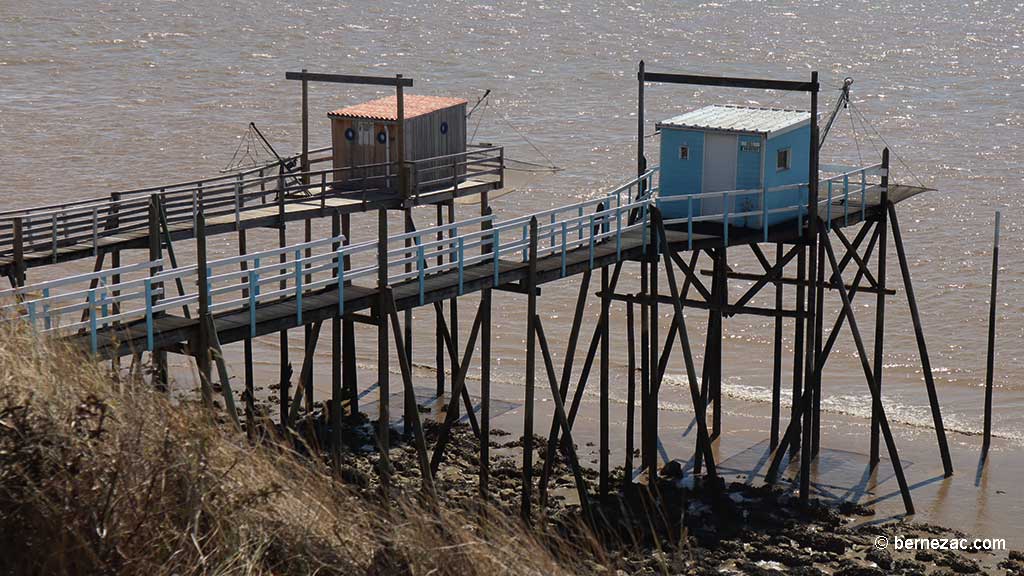 Talmont-sur-Gironde, la falaise du Caillaud, les carrelets