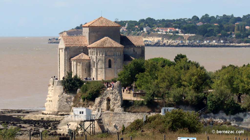 Talmont-sur-Gironde, vue depuis la falaise du Caillaud