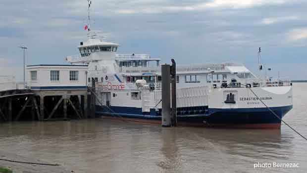 Blaye - le bac Blaye-Lamarque pour la traversée de la Gironde