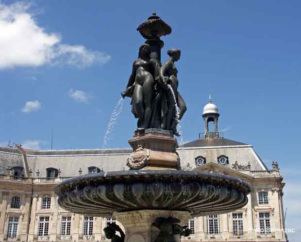 Bordeaux, fontaine des Trois Grâces, place de la Bourse