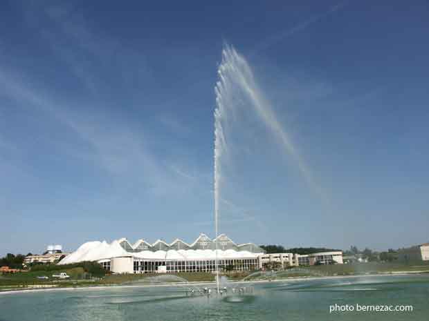 Jonzac, Les Antilles, le jet d'eau