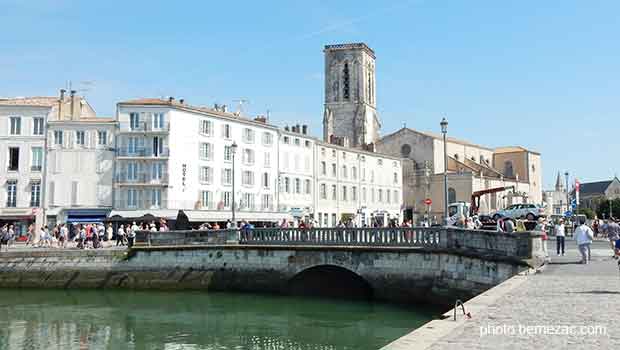 La Rochelle, le Vieux Port, le pont sur le canal de Maubec