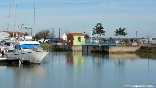 Meschers, port de plaisance