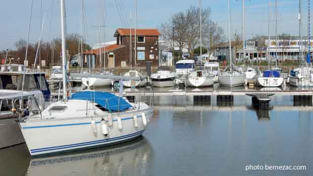 Meschers, port de plaisance