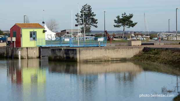 Meschers, port de plaisance