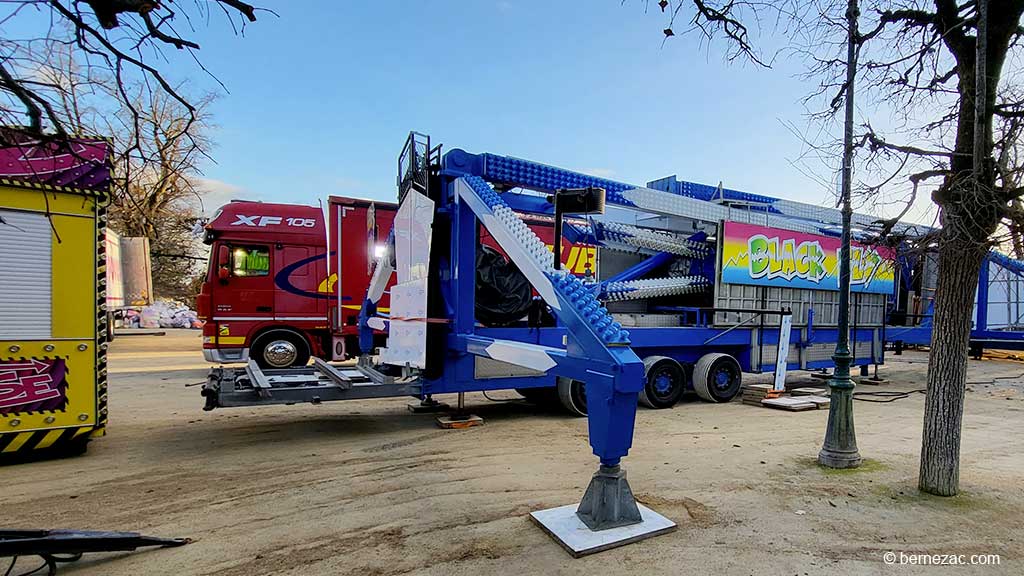 Noël à Poitiers, la Fête Foraine au parc de Blossac