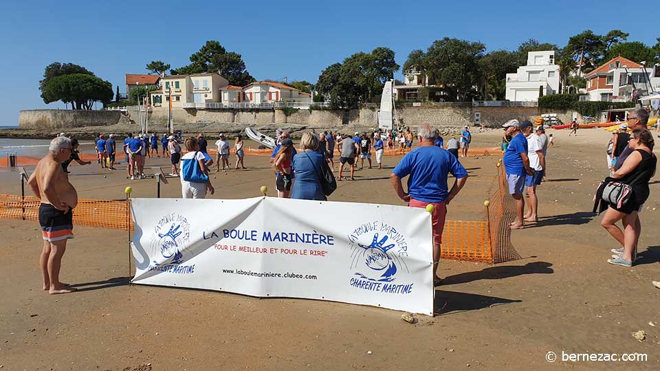 pétanque sur la plage à Saint-Palais-sur-Mer