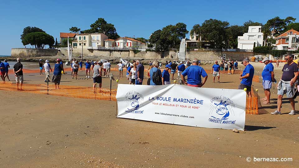 pétanque sur la plage à Saint-Palais-sur-Mer