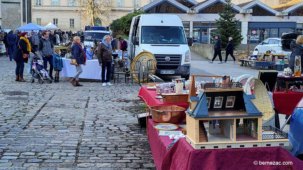 poitiers, brocante de noël 2023