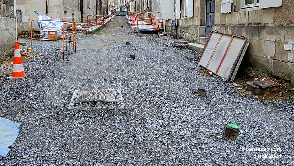Poitiers, chantier rénovation de la rue de la Cathédrale