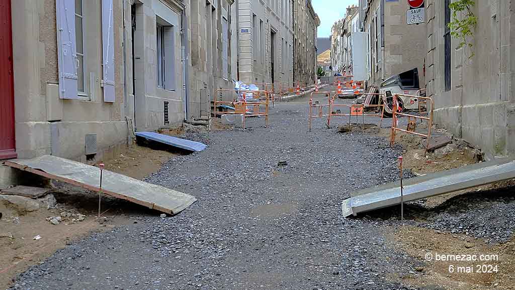 Poitiers, chantier rénovation de la rue de la Cathédrale