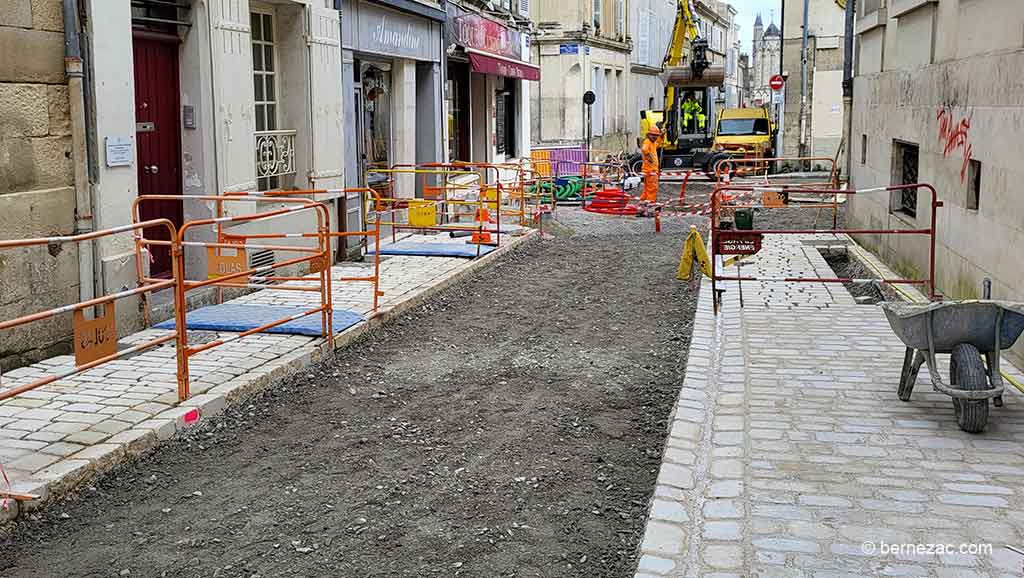 Poitiers rue de la Cathédrale