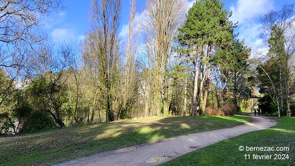 Poitiers, promenade Pasteur, rive droite du Clain