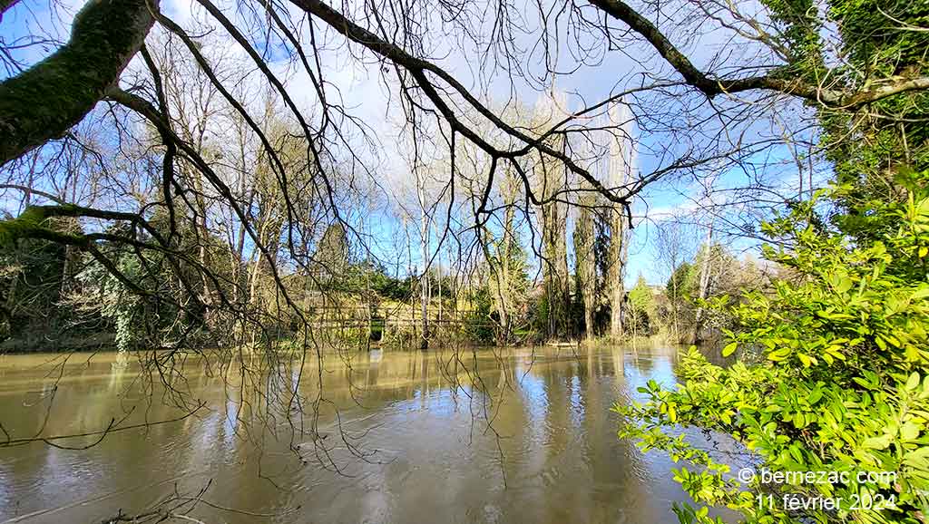 Poitiers, promenade Pasteur, rive droite du Clain