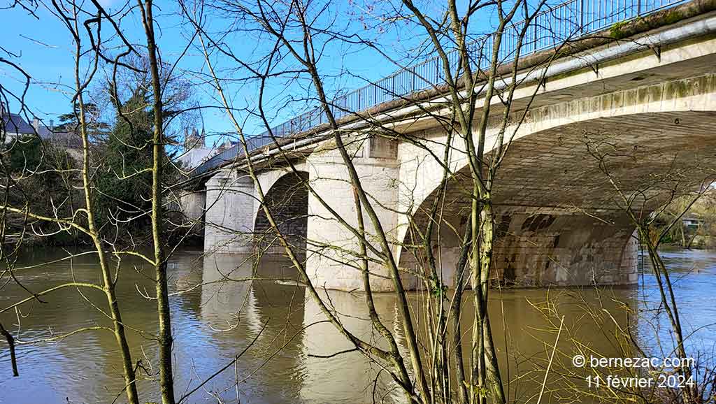 Poitiers, promenade Pasteur, rive droite du Clain