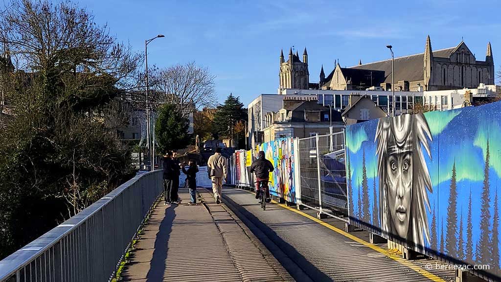 Poitiers, street art et réhabilitation du Pont-Neuf