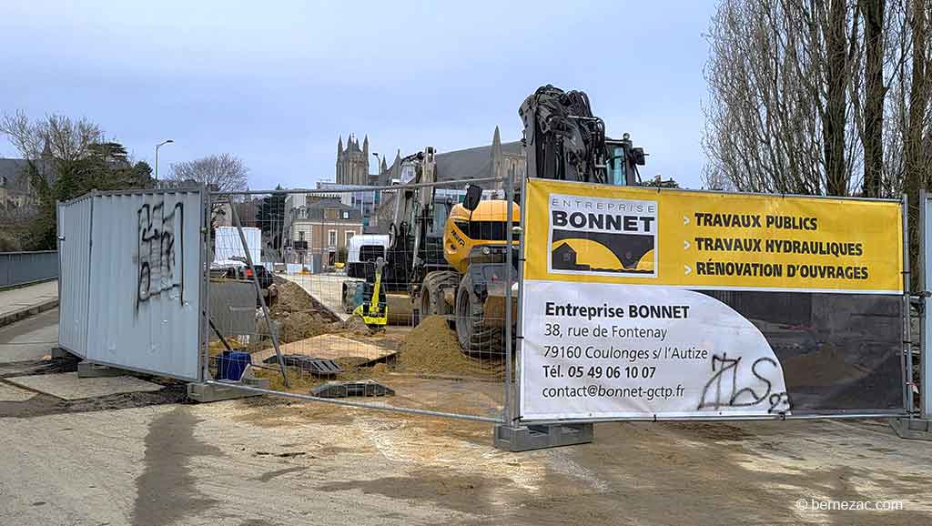 Poitiers, chantier réhabilitation du Pont-Neuf