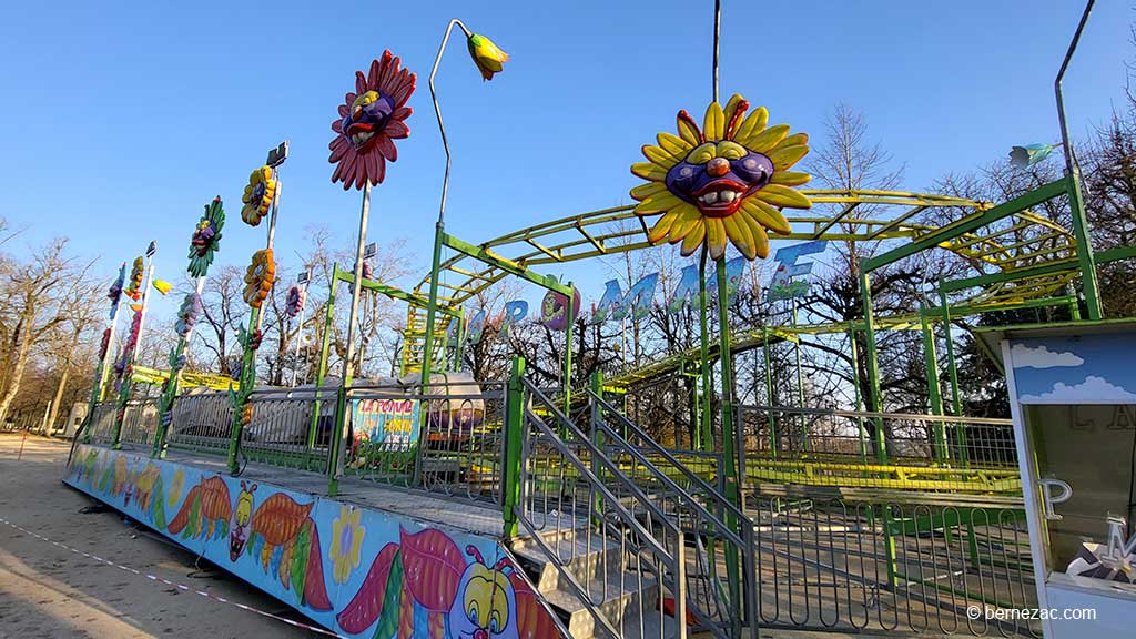 Noël à Poitiers, la Fête Foraine au parc de Blossac