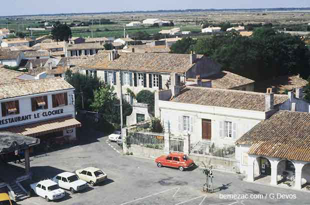 Ars-en-Ré place 1986