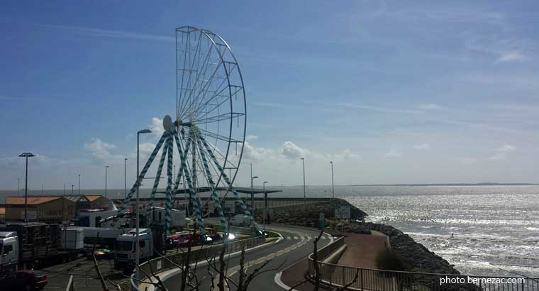 Royan, montage de la Grande Roue