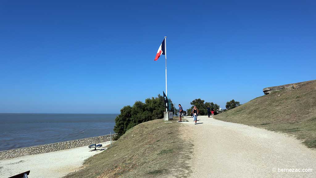 Royan Le Chay, promenade en bord de mer