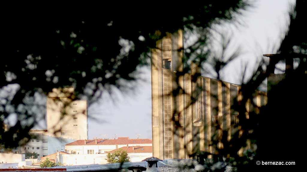 Royan église Notre-Dame vue depuis le domaine de Mons