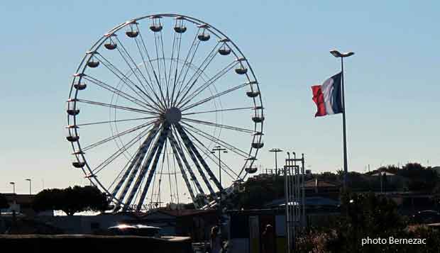 Royan le grande roue contre-jour