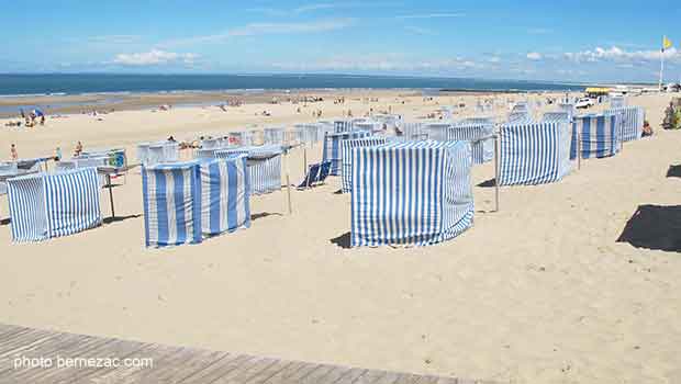 Soulac-sur-Mer, la plage principale et ses tentes