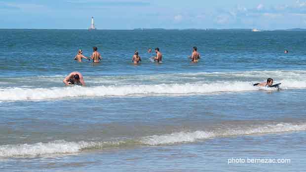 Soulac-sur-Mer, l'heure du bain