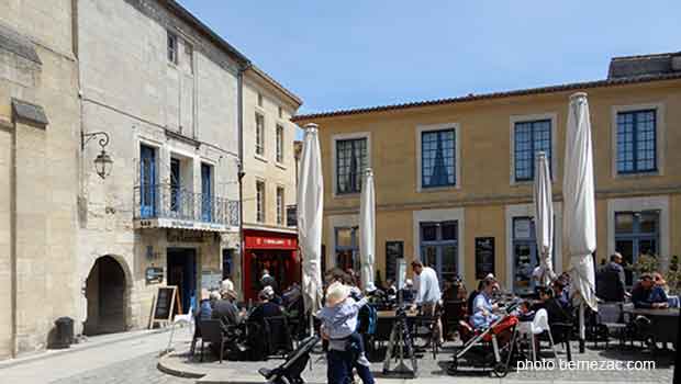 Saint-Emilion, place du Clocher