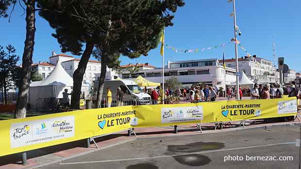 village tour de france Royan etape 10