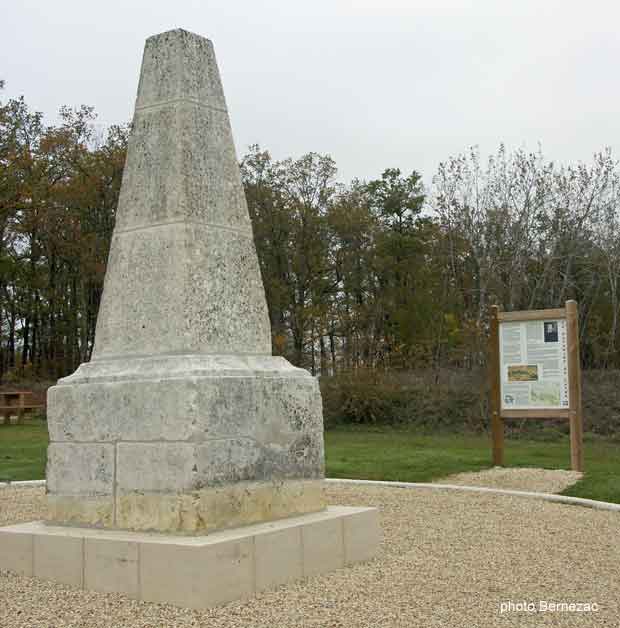 Jarnac, Triac, Bassac, la pyramide de Condé