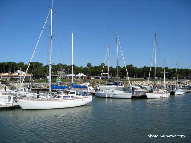 La Palmyre, voiliers au port